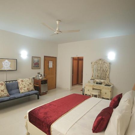 Four Squares Karachi Bed & Breakfast Ngoại thất bức ảnh