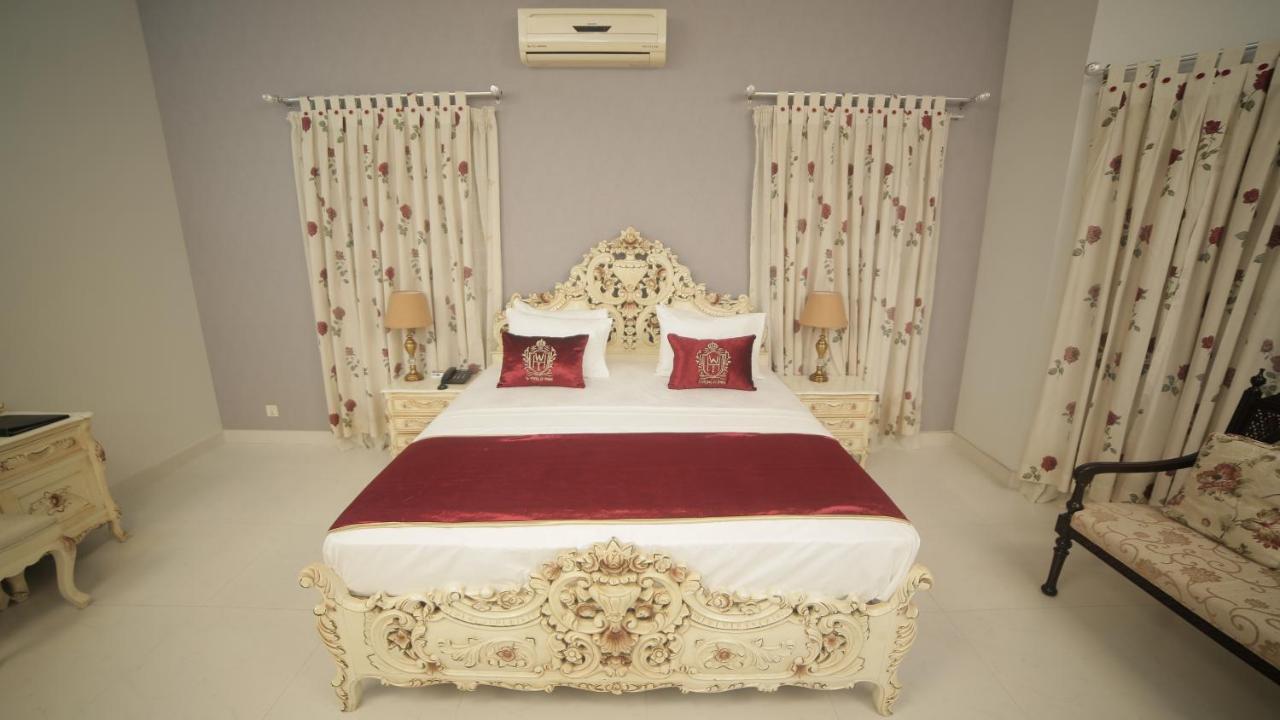 Four Squares Karachi Bed & Breakfast Ngoại thất bức ảnh