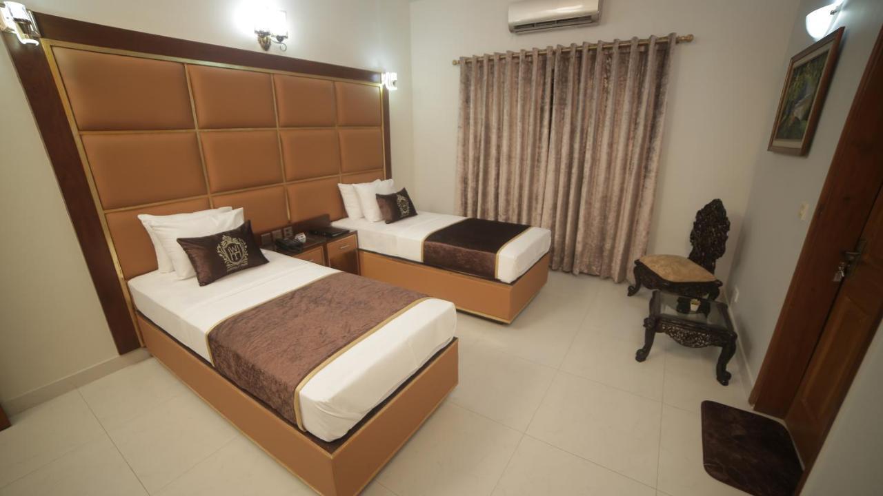 Four Squares Karachi Bed & Breakfast Ngoại thất bức ảnh