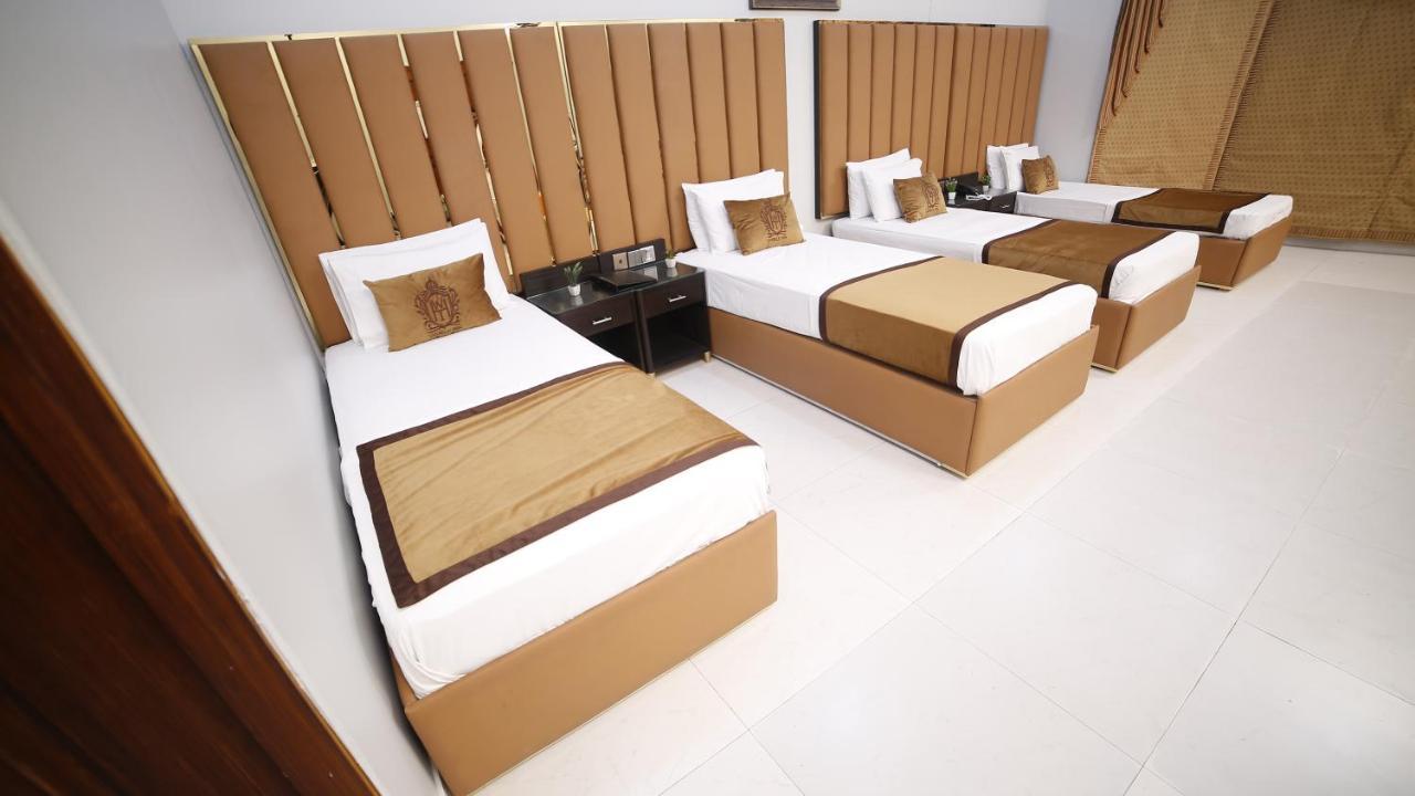 Four Squares Karachi Bed & Breakfast Ngoại thất bức ảnh